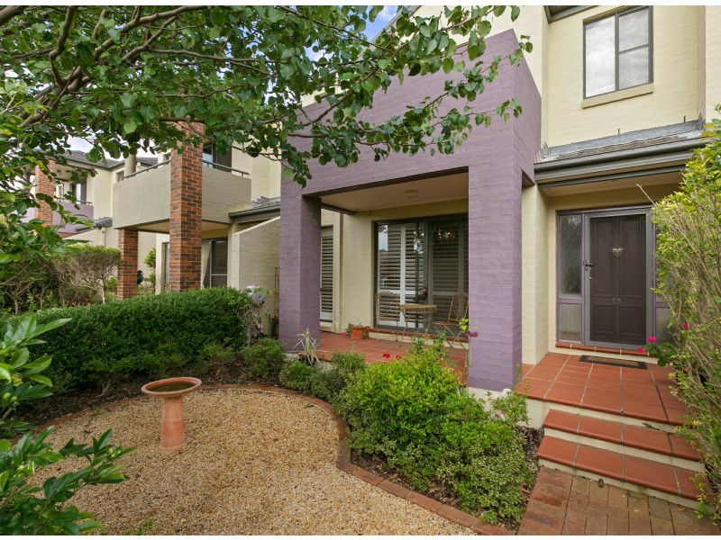 25 Child Circuit, Belrose NSW 2085