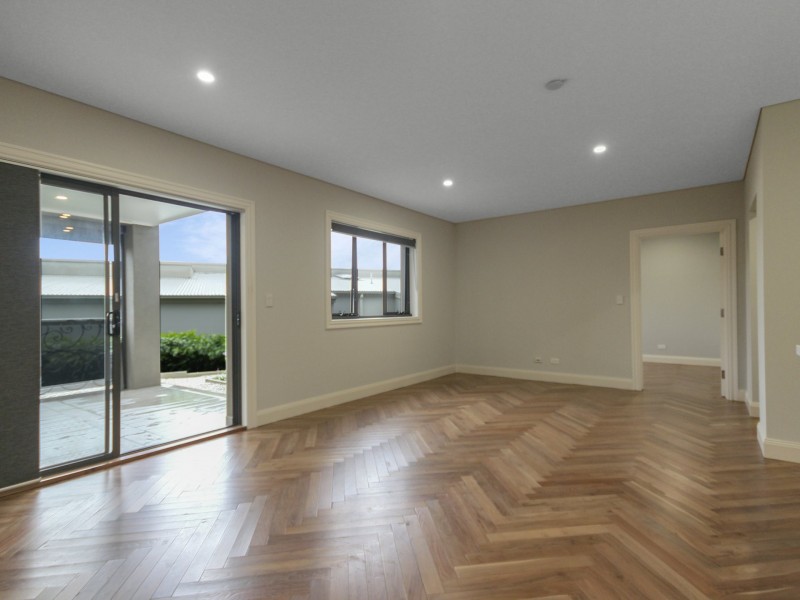 72a Carnarvon Drive, Frenchs Forest NSW 2086