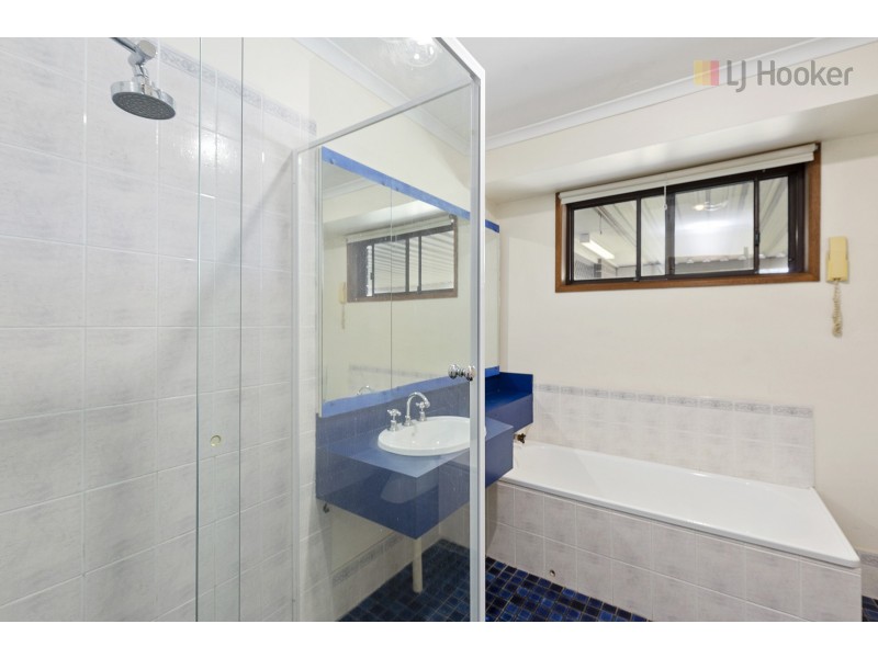 102 Prince Charles Road, Frenchs Forest NSW 2086