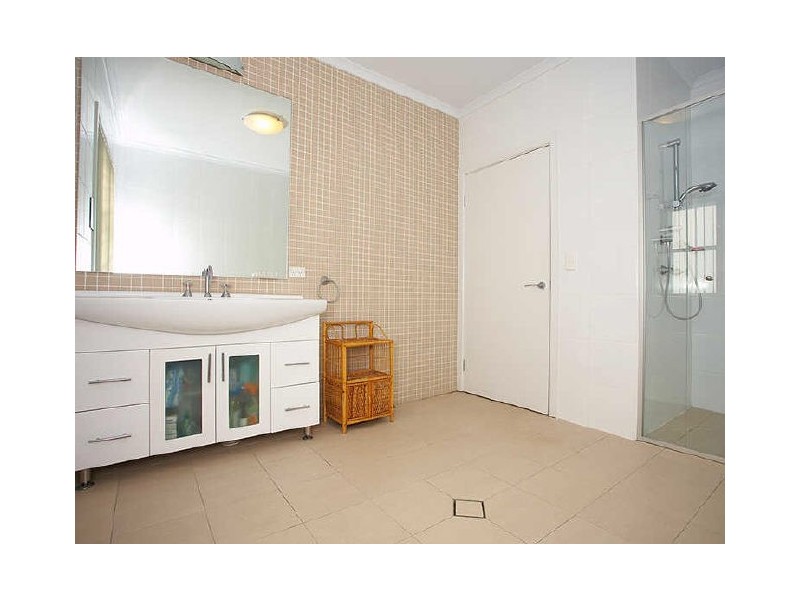 2/30 Blackbutts Road, Frenchs Forest NSW 2086