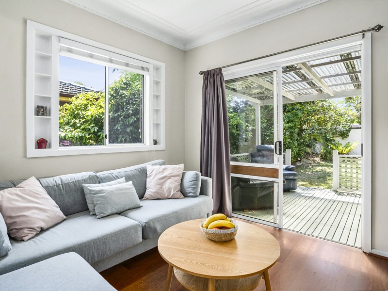 27 Pringle Avenue, Belrose NSW 2085