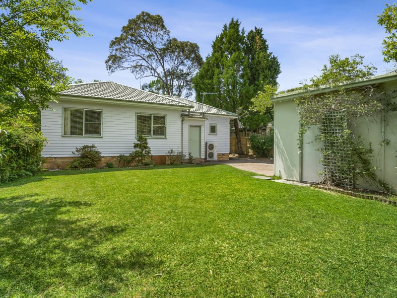 27 Pringle Avenue, Belrose NSW 2085