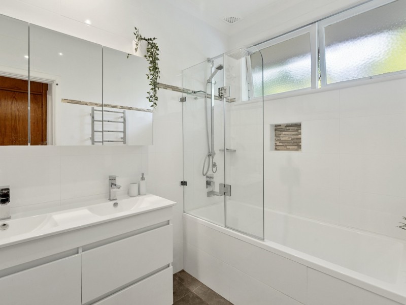 6 Nentoura Place, Forestville NSW 2087