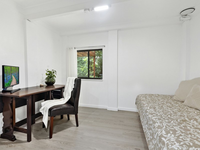 6 Nentoura Place, Forestville NSW 2087