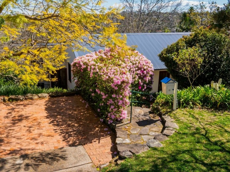 11 Bluegum Crescent, Frenchs Forest NSW 2086