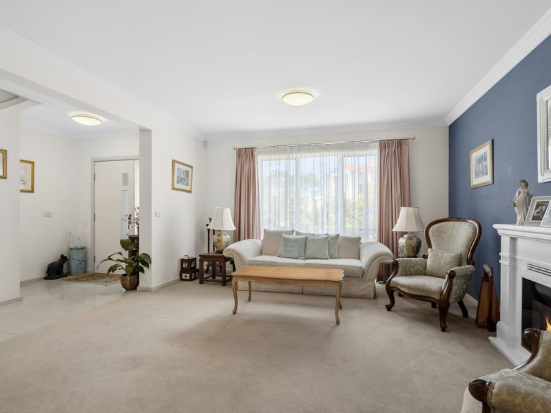 2 Seaview Parade, Belrose NSW 2085