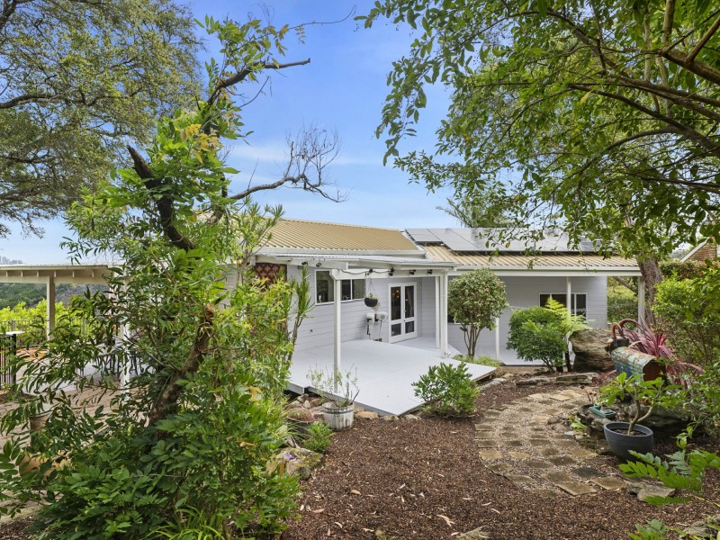 10 Chesterman Crescent, Davidson NSW 2085