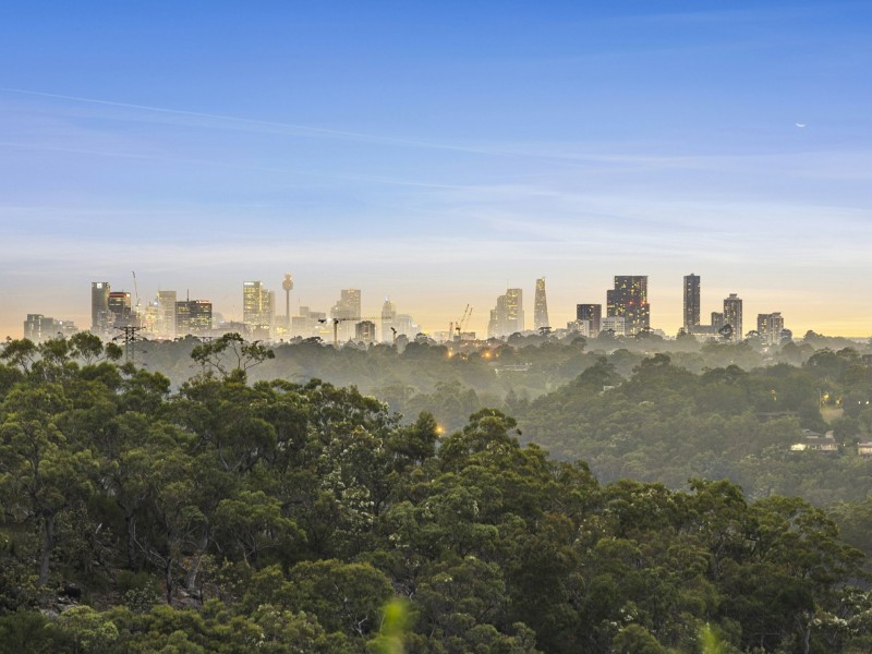 10 Chesterman Crescent, Davidson NSW 2085