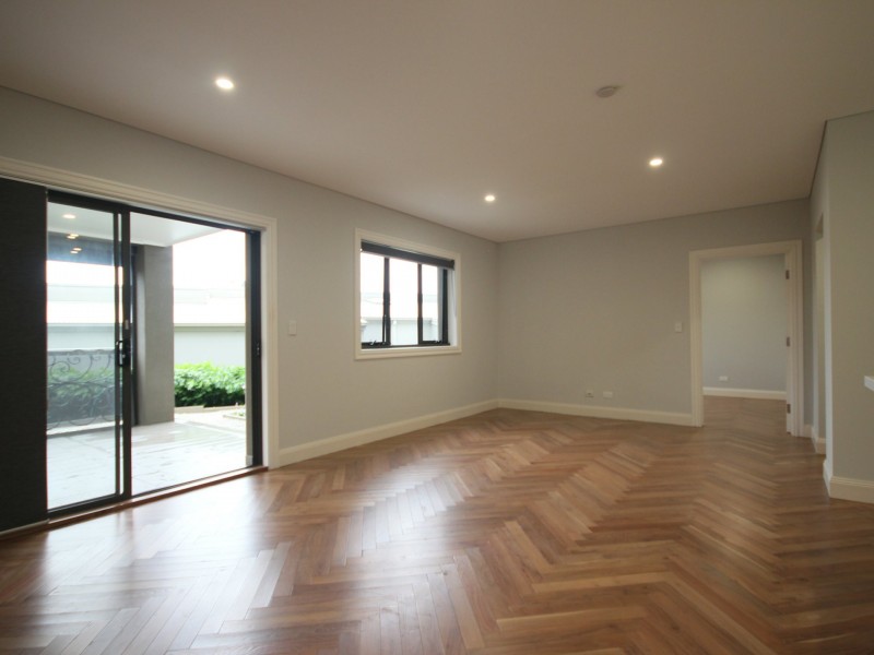 72a Carnarvon Drive, Frenchs Forest NSW 2086