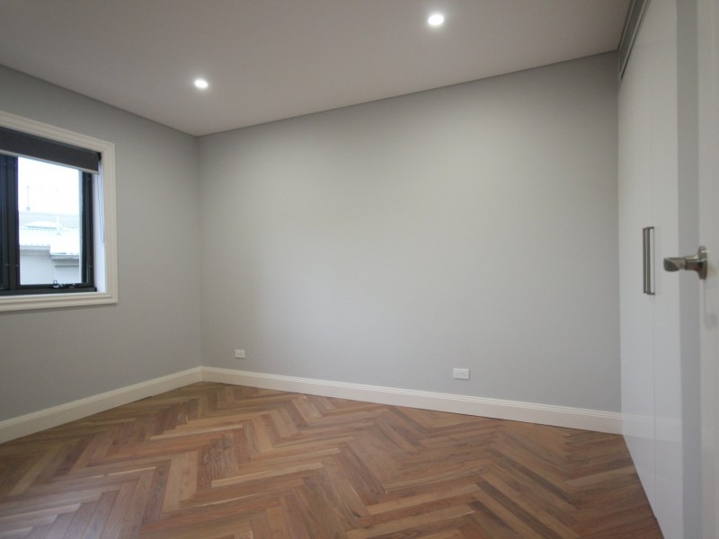 72a Carnarvon Drive, Frenchs Forest NSW 2086