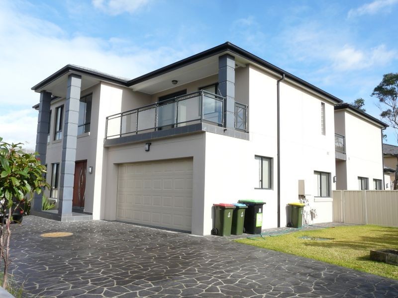 10 Laurie Place, Belrose NSW 2085