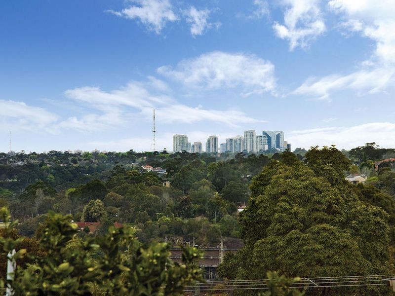61 Milham Crescent, Forestville NSW 2087