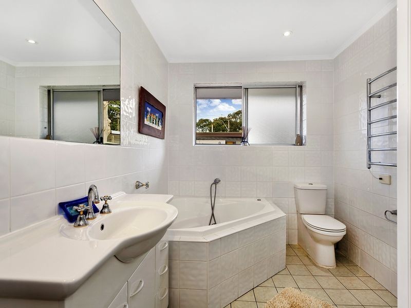 4 Forest Glen Crescent, Belrose NSW 2085