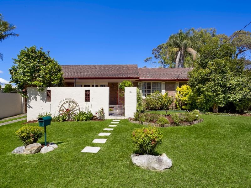 10 Lockhart Place, Belrose NSW 2085