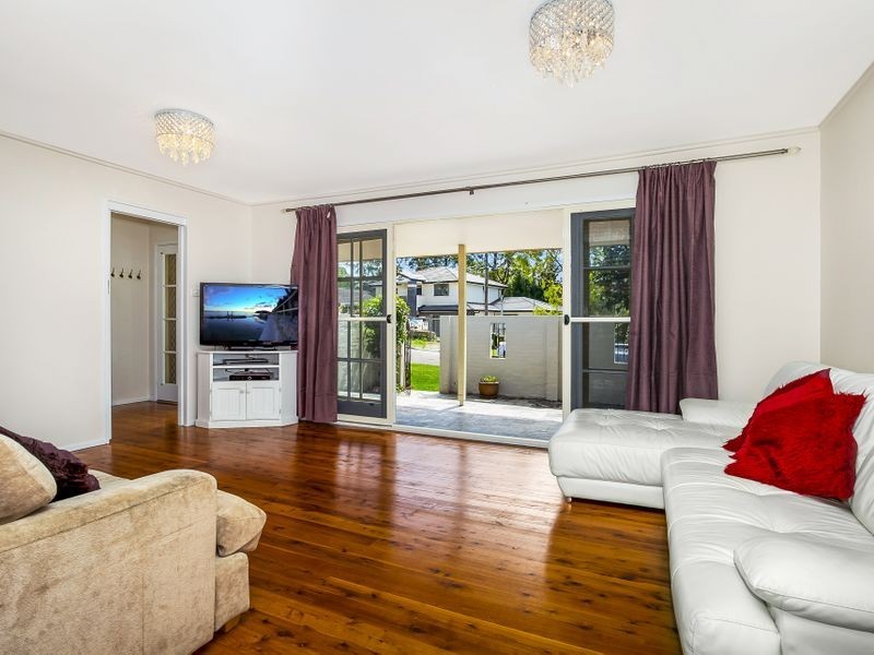 10 Lockhart Place, Belrose NSW 2085