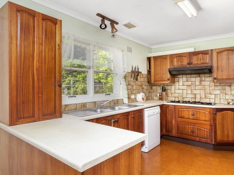 36 Pringle Avenue, Belrose NSW 2085