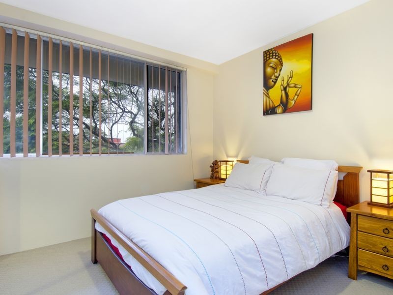 3/2 Holborn Avenue, Dee Why NSW 2099