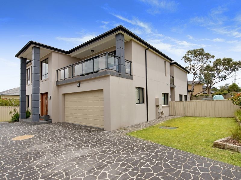 10 Laurie Place, Belrose NSW 2085