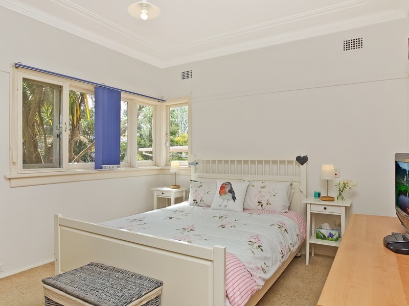 11 Ferguson Street, Forestville NSW 2087