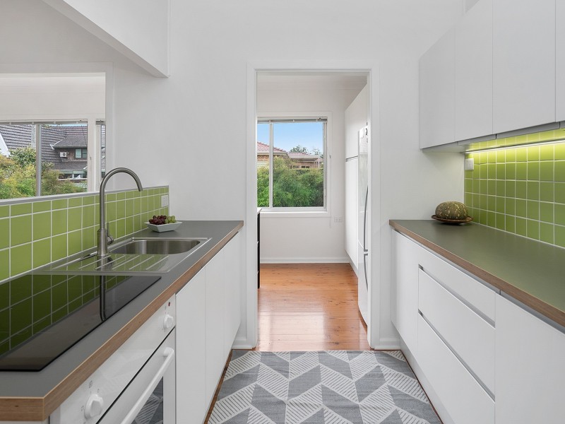 6 Neale Avenue, Forestville NSW 2087