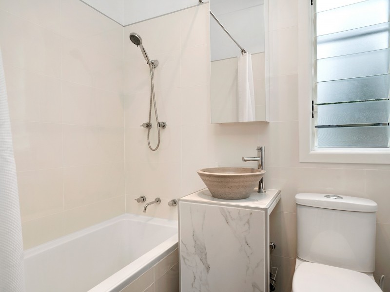 6 Neale Avenue, Forestville NSW 2087