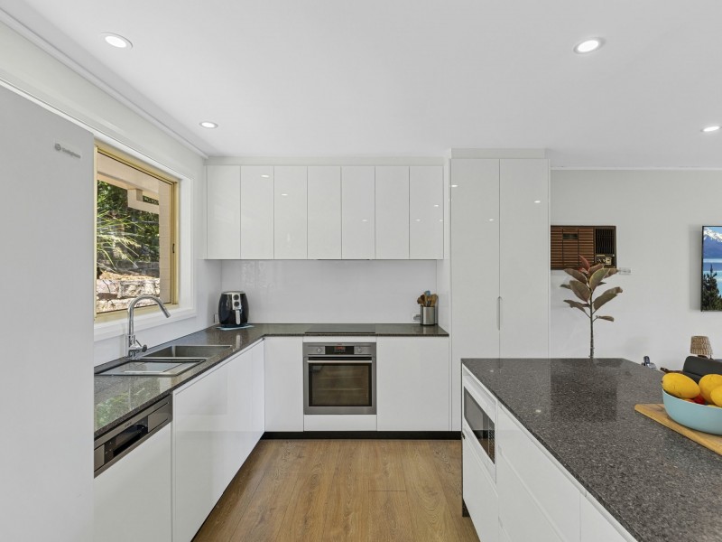 8 Garie Place, Frenchs Forest NSW 2086