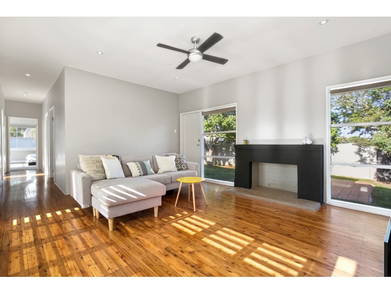 102 Prince Charles Road, Frenchs Forest NSW 2086