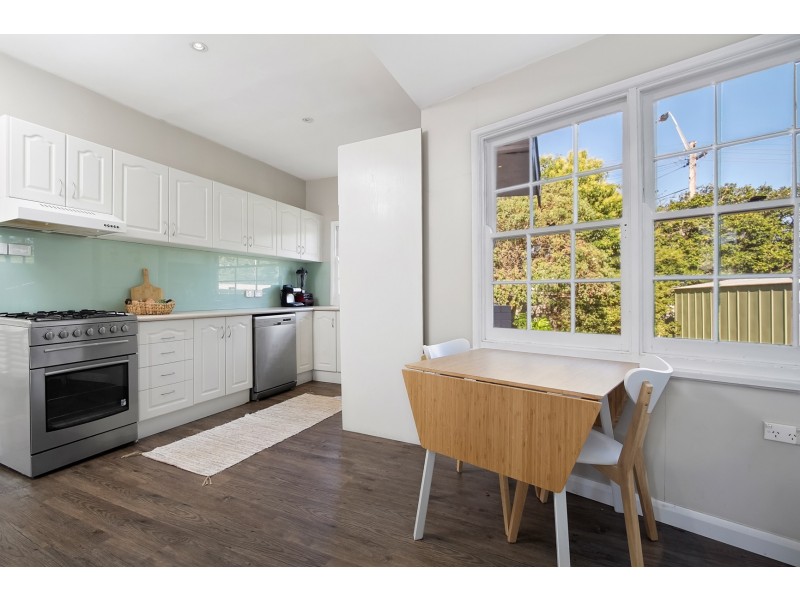 102 Prince Charles Road, Frenchs Forest NSW 2086