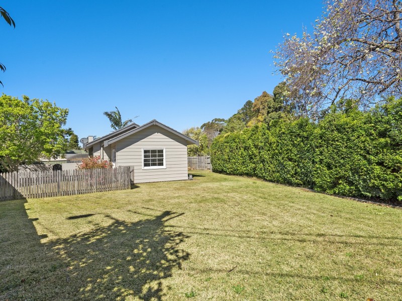 102 Prince Charles Road, Frenchs Forest NSW 2086