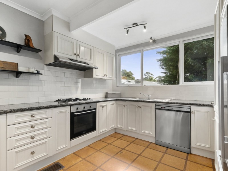 8 Merrilee Crescent, Frenchs Forest NSW 2086