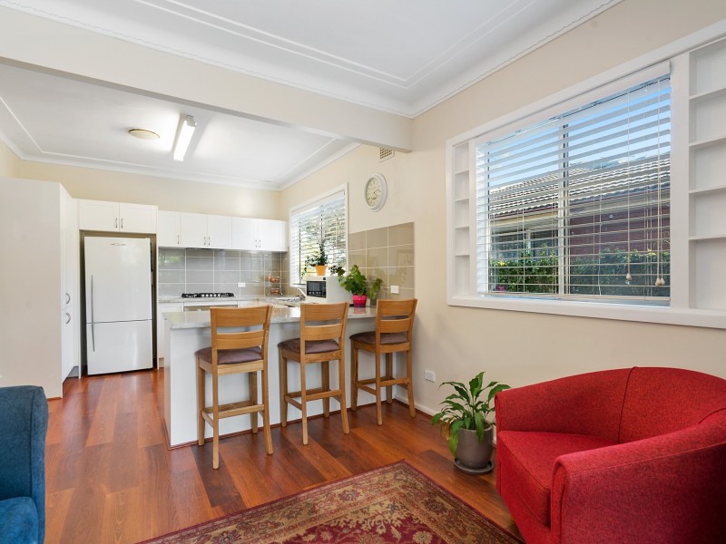 27 Pringle Avenue, Belrose NSW 2085