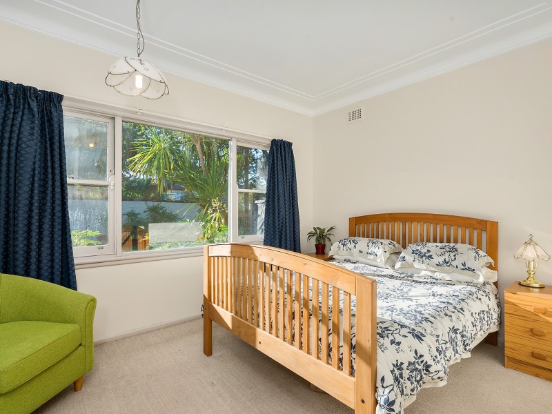 27 Pringle Avenue, Frenchs Forest NSW 2086