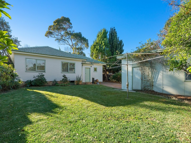 27 Pringle Avenue, Frenchs Forest NSW 2086