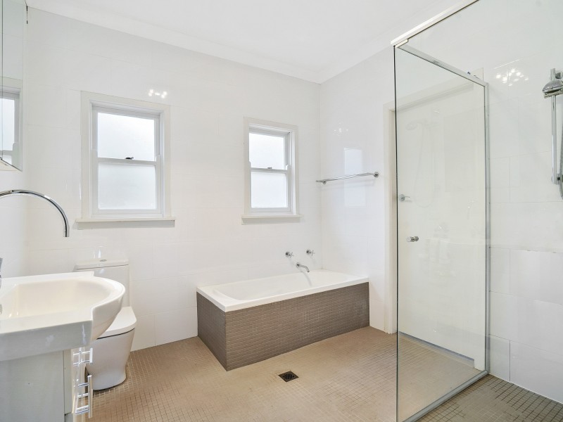 4 Sorlie Road, Frenchs Forest NSW 2086