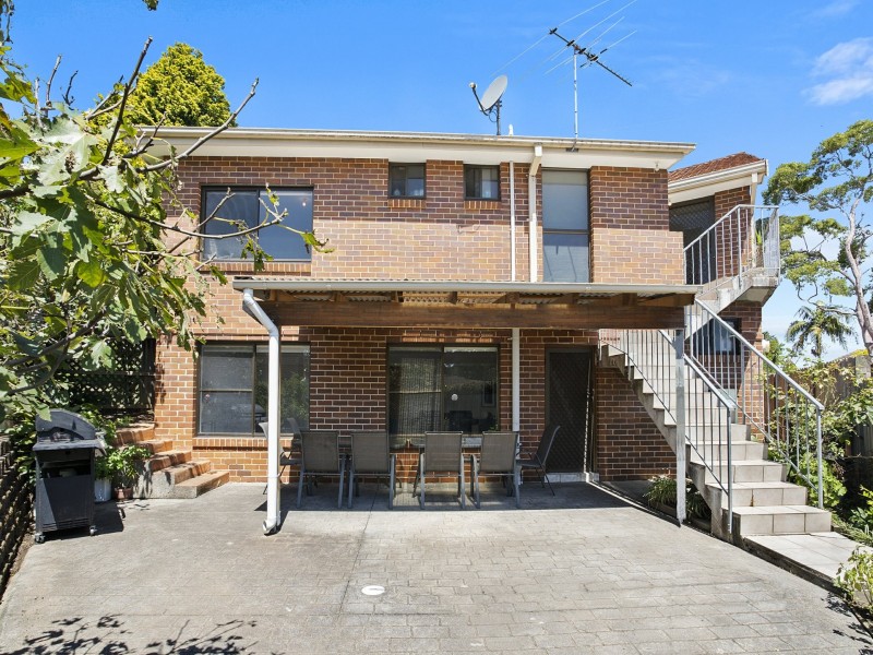 2 Karingal Crescent, Frenchs Forest NSW 2086