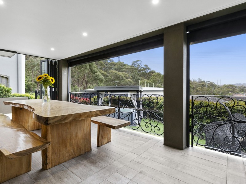 72 Carnarvon Drive, Frenchs Forest NSW 2086