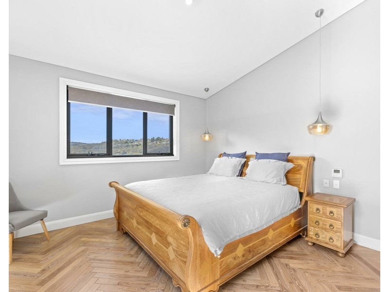 72 Carnarvon Drive, Frenchs Forest NSW 2086