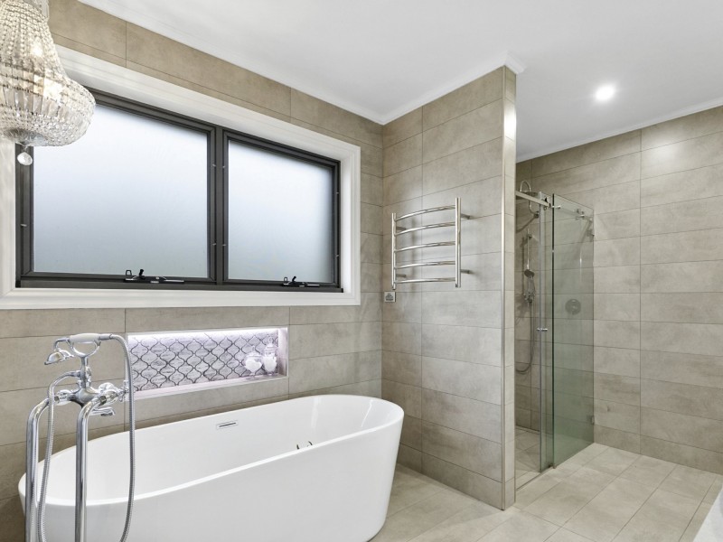 72 Carnarvon Drive, Frenchs Forest NSW 2086