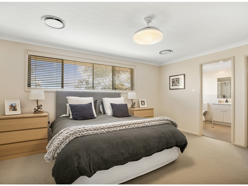 25 Alt Crescent, Davidson NSW 2085