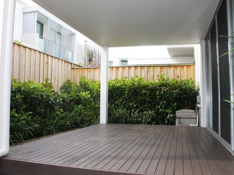 64 Central Park Ave, Bella Vista NSW 2153