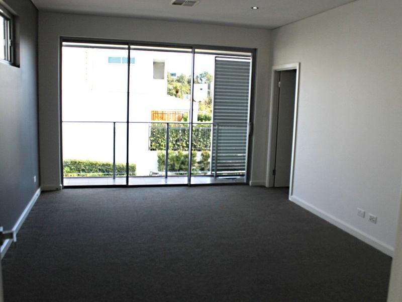 64 Central Park Ave, Bella Vista NSW 2153