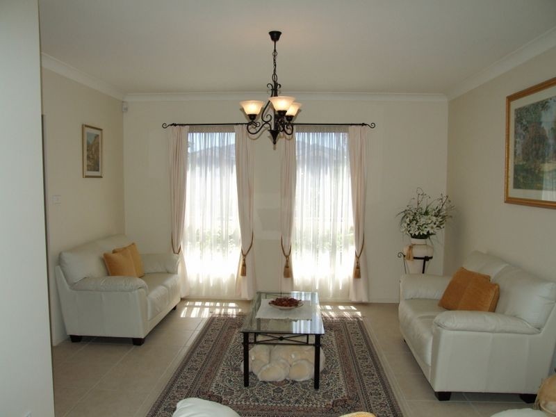 14 Emily Clarke Dr, Kellyville NSW 2155