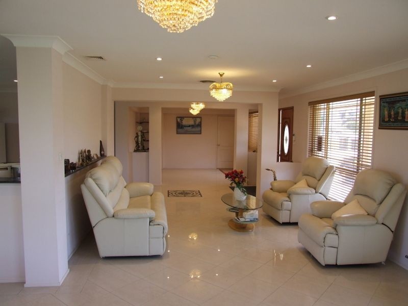 56 Prestige Ave, Bella Vista NSW 2153