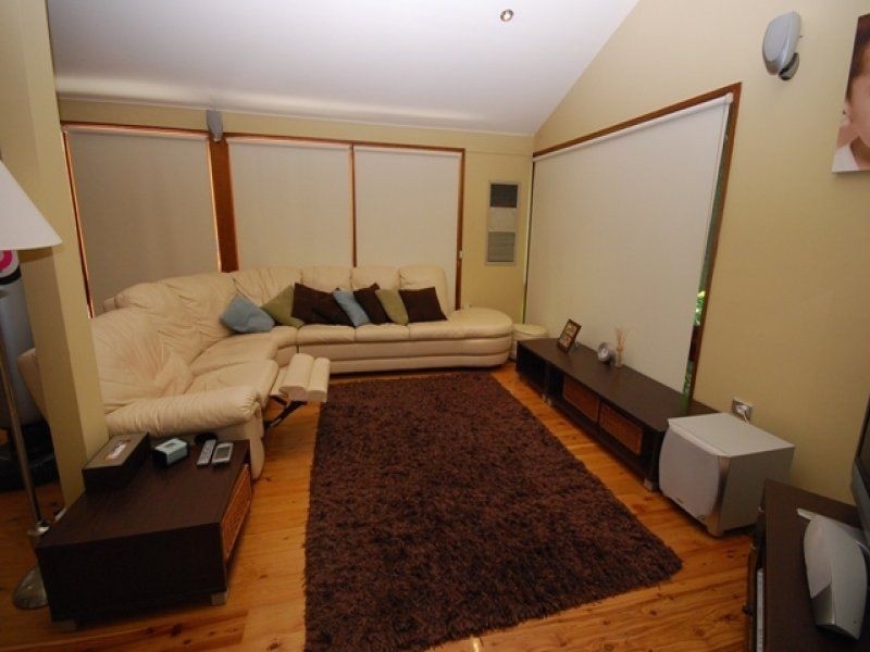 5 White Cedar Dr, Castle Hill NSW 2154