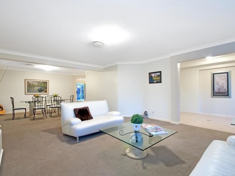 4 Woodstream Crescent, Kellyville NSW 2155