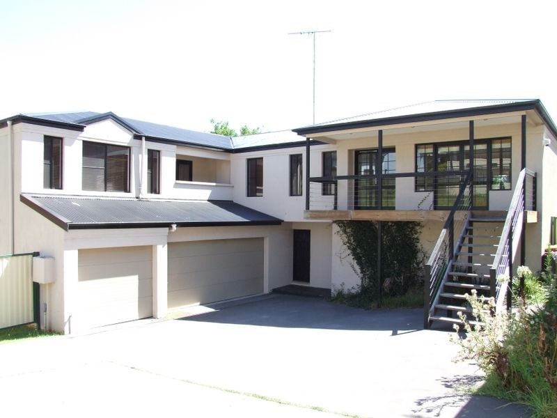 24 Oratava Ave, West Pennant Hills NSW 2125