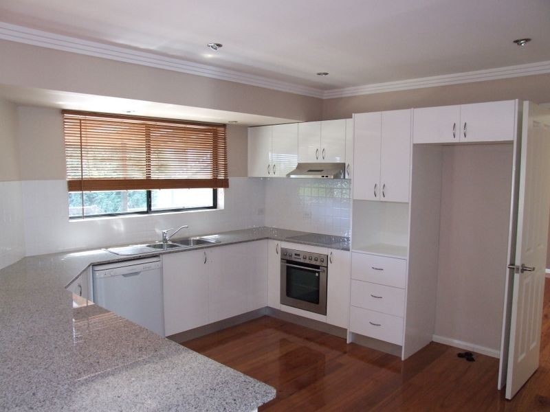 24 Oratava Ave, West Pennant Hills NSW 2125