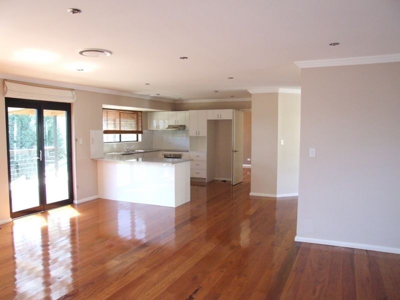 24 Oratava Ave, West Pennant Hills NSW 2125