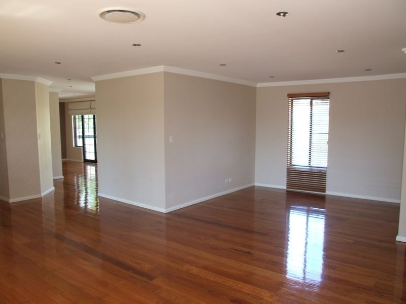 24 Oratava Ave, West Pennant Hills NSW 2125