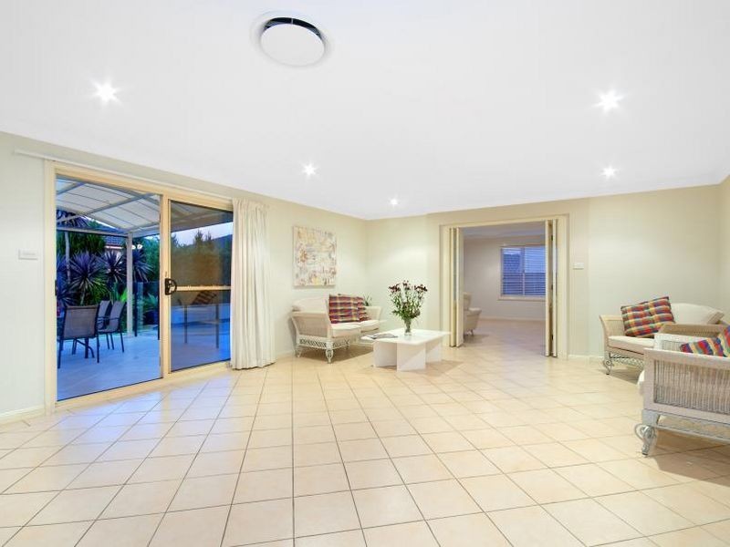 4 Woodstream Crescent, Castle Hill NSW 2154